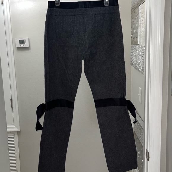 Chanel Gray Pants With Bow Accents - Size FR 42 - Picture 12 of 16